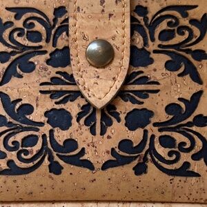 Natura Krista Cork Wallet with Elegant Design